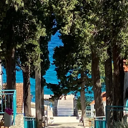 Sunny Blue Apartman