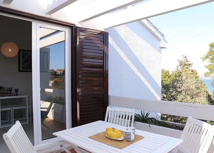 Sunny Blue 아파트 룸바르다