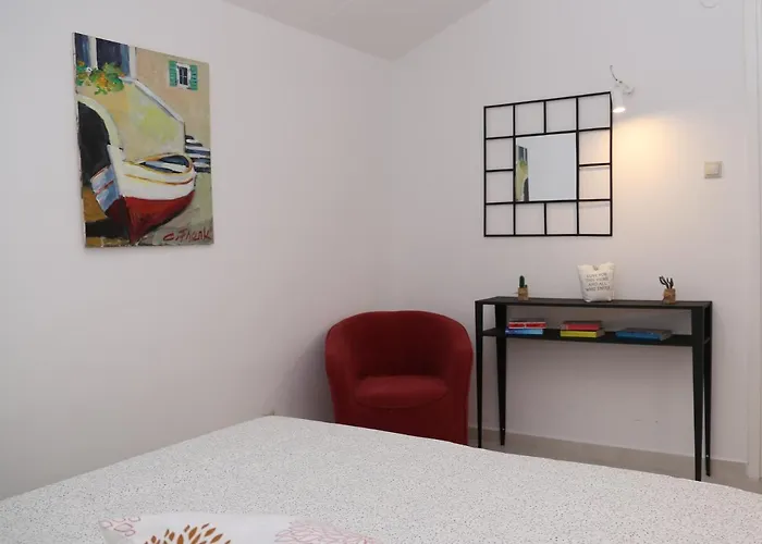 Sunny Blue 아파트 *