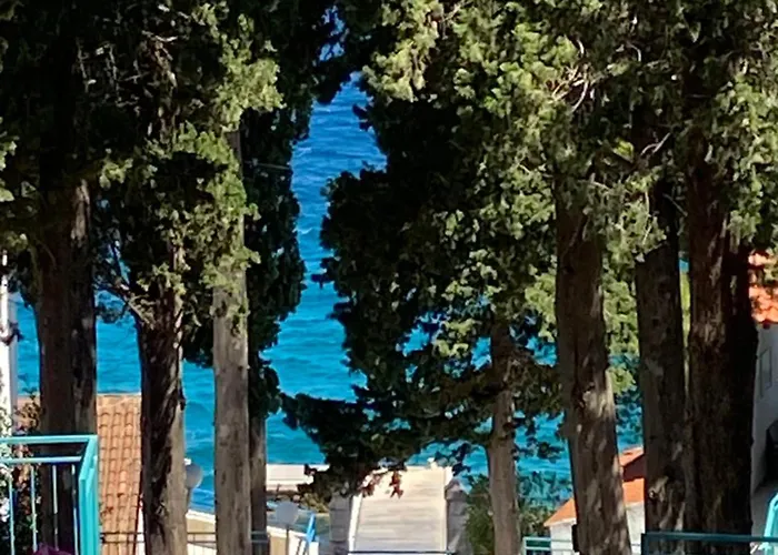 Sunny Blue 아파트